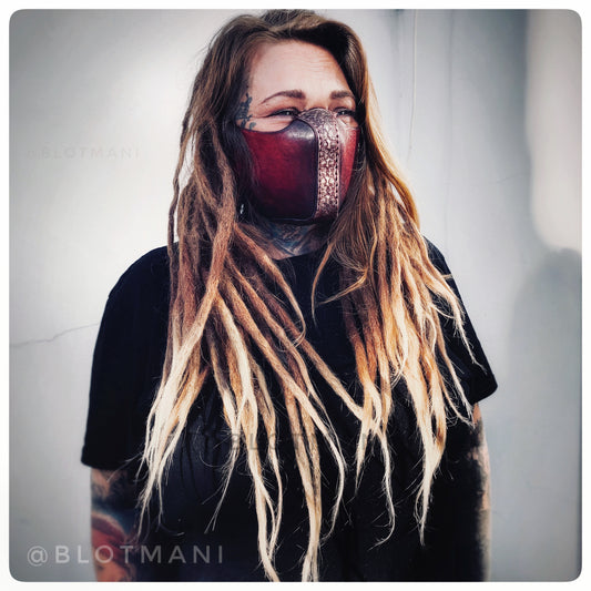 Leather face mask design 3 LAST bl/wh STRIPED VERSION